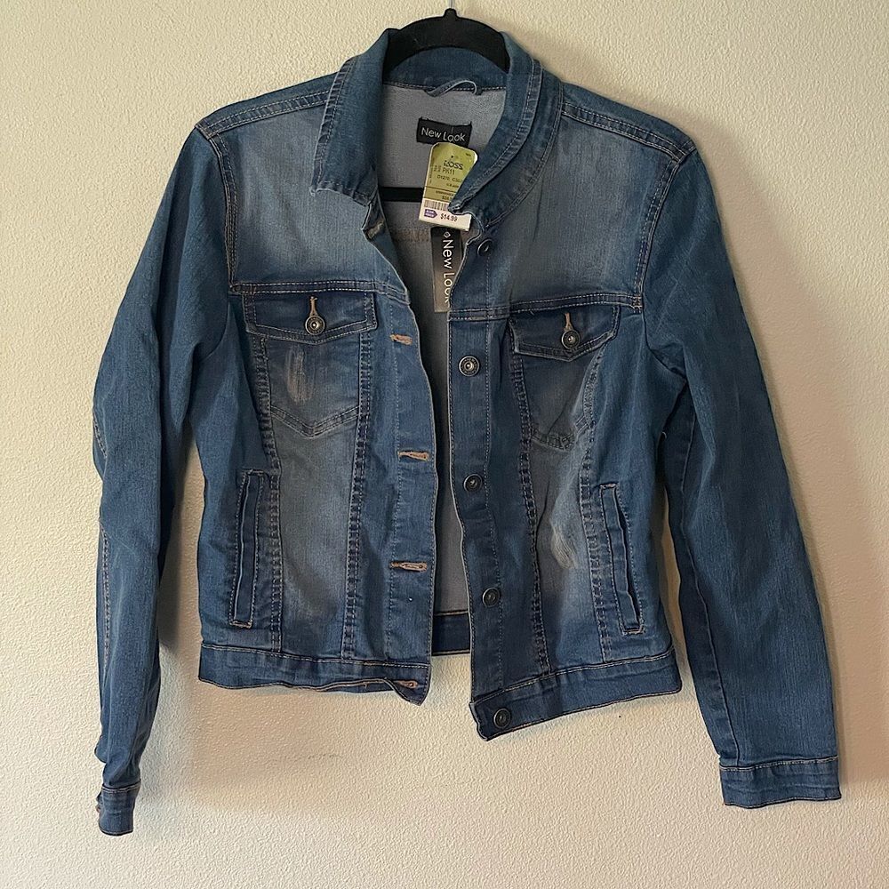 NWT! New Look Jean Jacket. Size Large.
